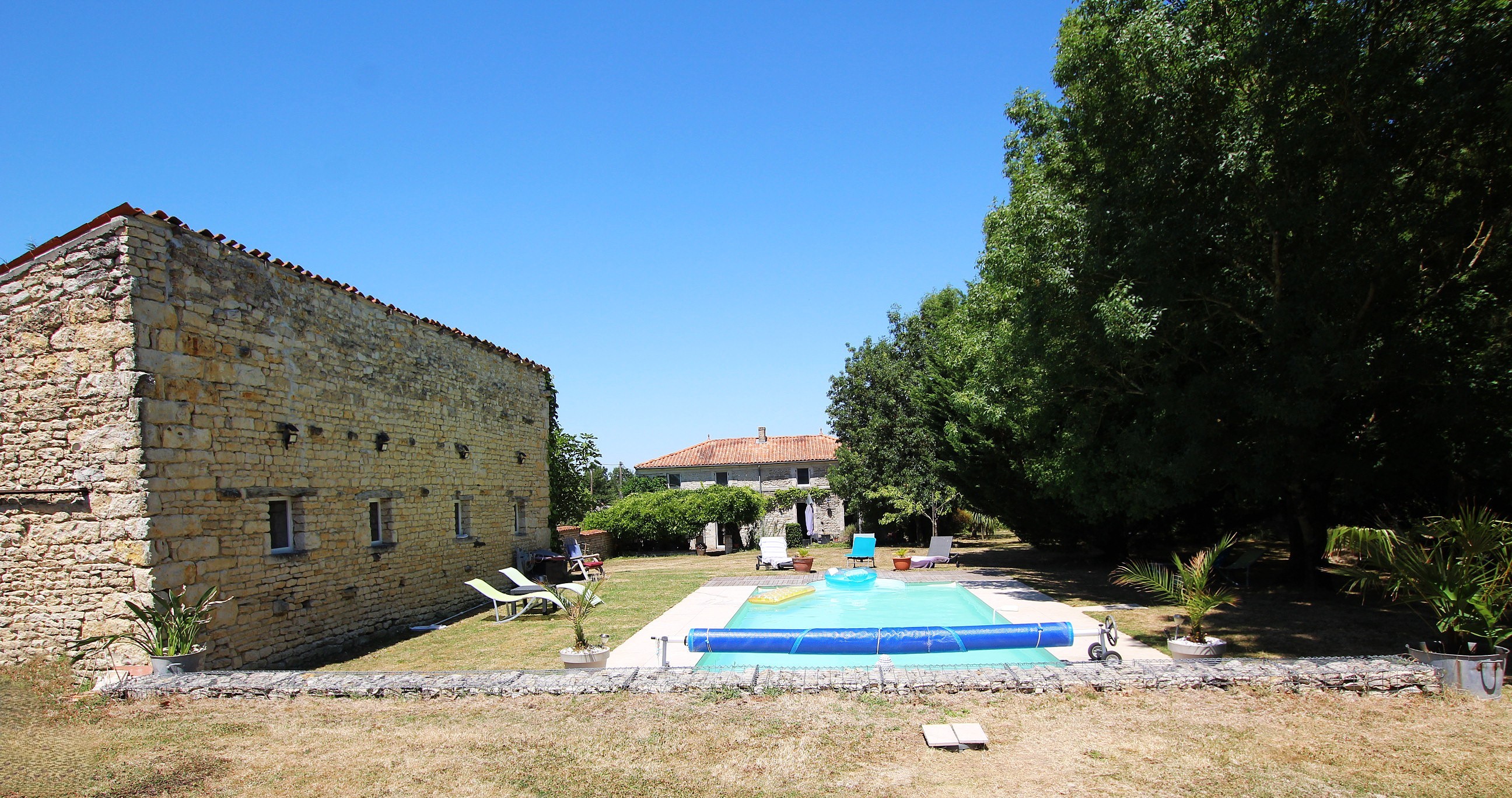 Qovop Immobilier | Achat Propriété 196 m² - 17380 TONNAY-BOUTONNE