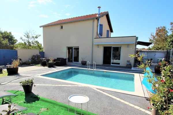 Achat Maison - 17340 Chatelaillon : Maison contemporaine avec piscine | Qovop Immobilier