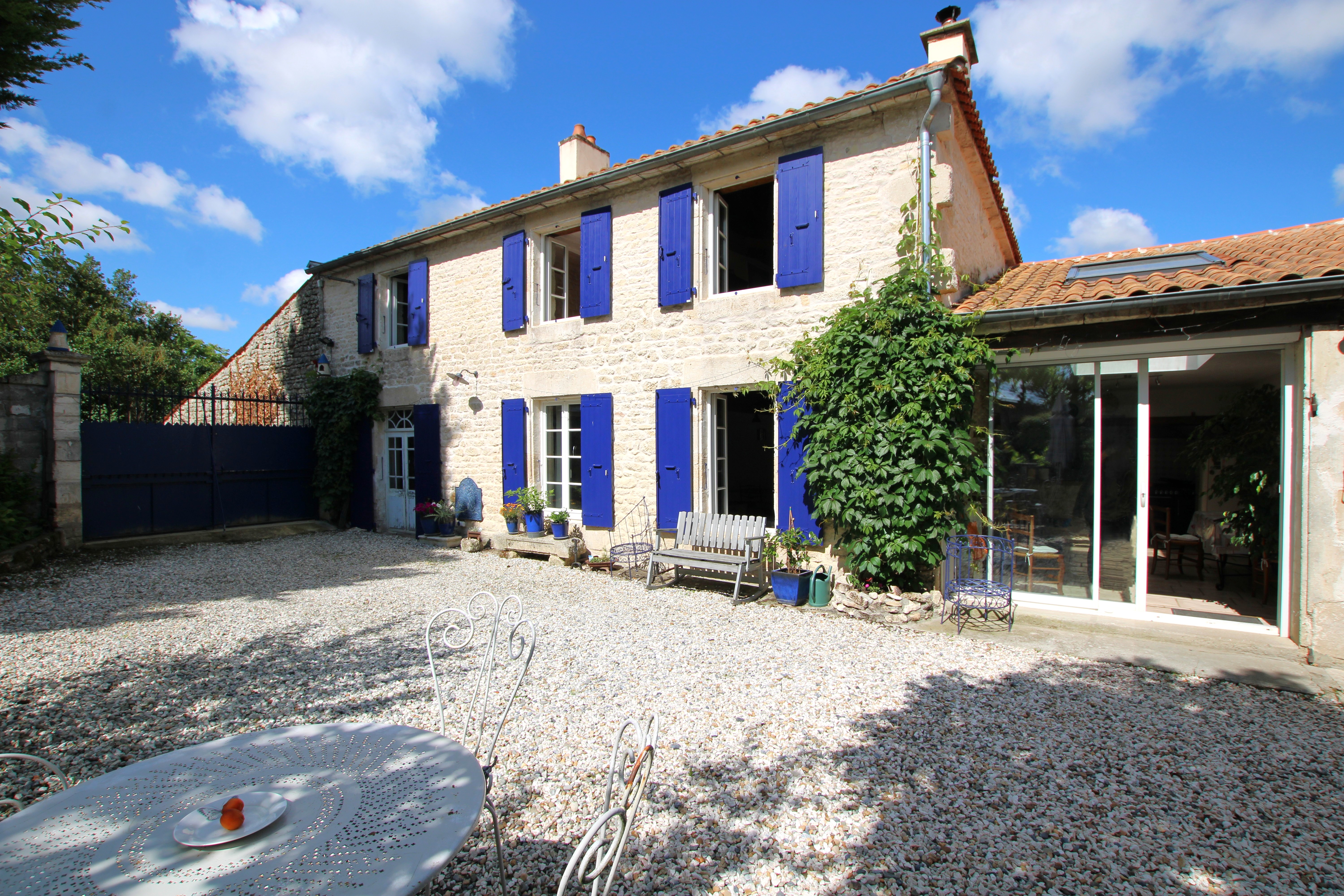 Qovop Immobilier | Achat Maison 170 m² - 17290 Le Thou