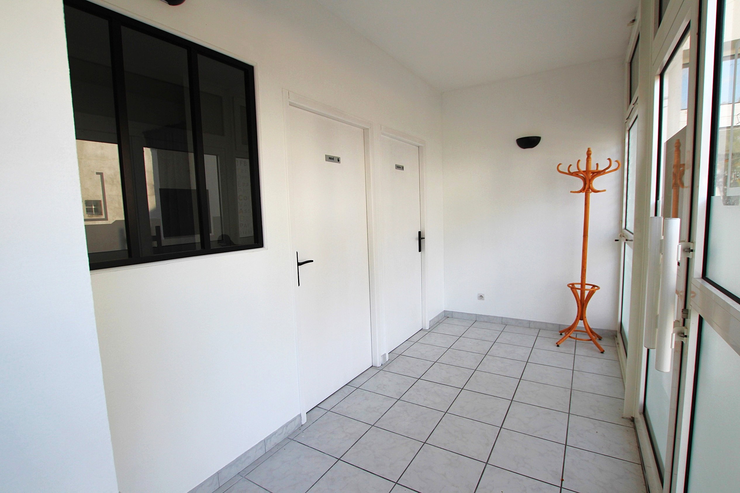 Qovop Immobilier | Achat Local commercial  48 m² - 17000 la rochelle