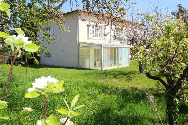 Achat Maison - 17170 Saint Jean de Liversay  : Lumineuse maison non-mitoyenne | Qovop Immobilier