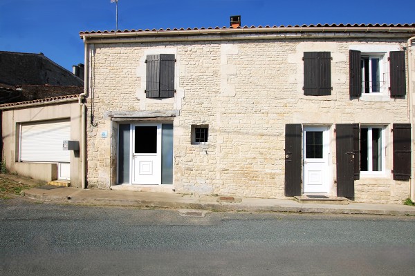 Achat Maison - 17290 Aigrefeuille-d'Aunis : Ballon - Maison en pierre  | Qovop Immobilier