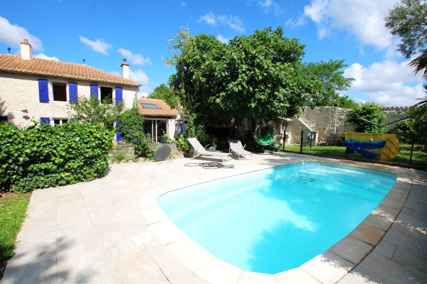 Achat Maison & Appartement - 17290 Le Thou : Maison en pierre avec piscine - Calme, charme et authenticité ! | Qovop Immobilier